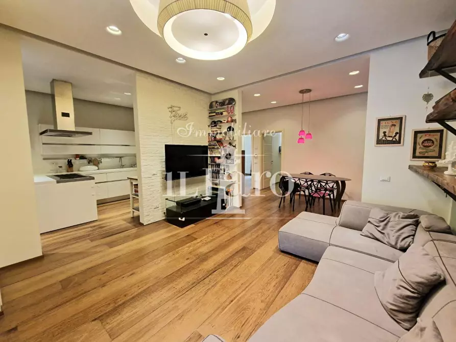 Immagine 1 di Appartamento in vendita  a Campi Bisenzio