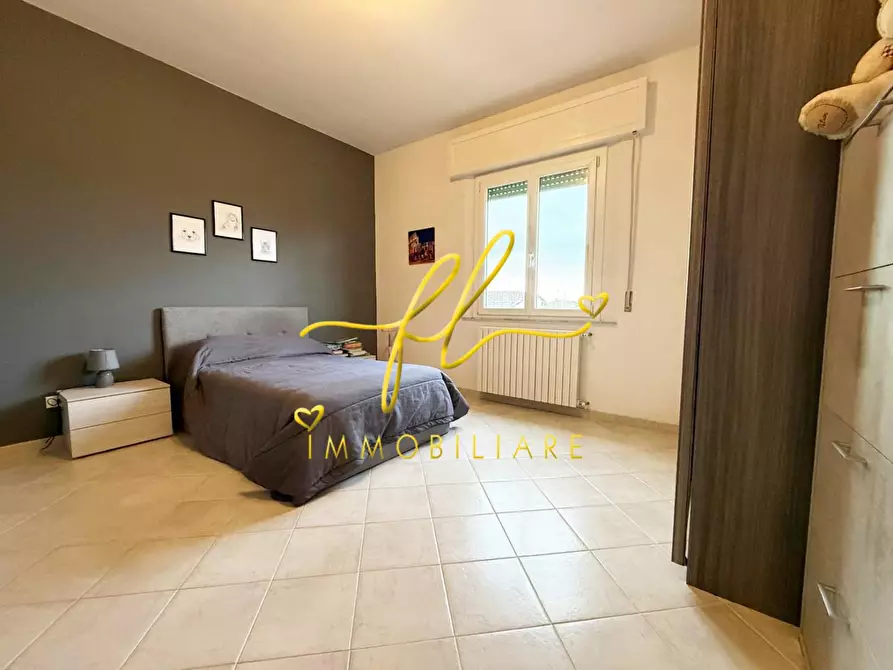 Immagine 21 di Appartamento in vendita  a Cecina