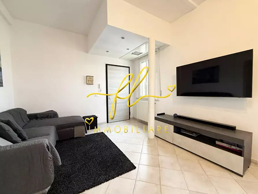 Immagine 3 di Appartamento in vendita  a Cecina