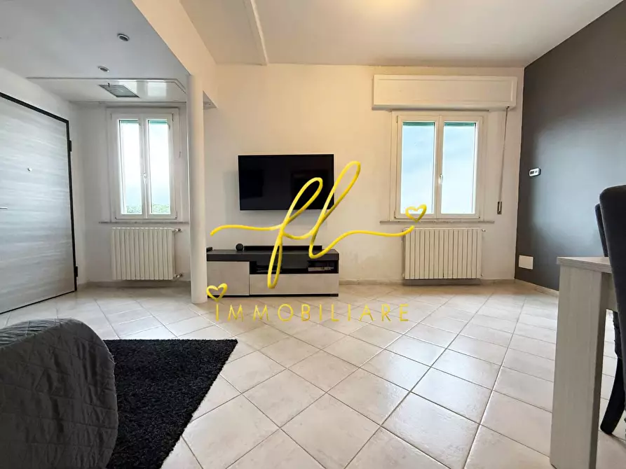 Immagine 8 di Appartamento in vendita  a Cecina