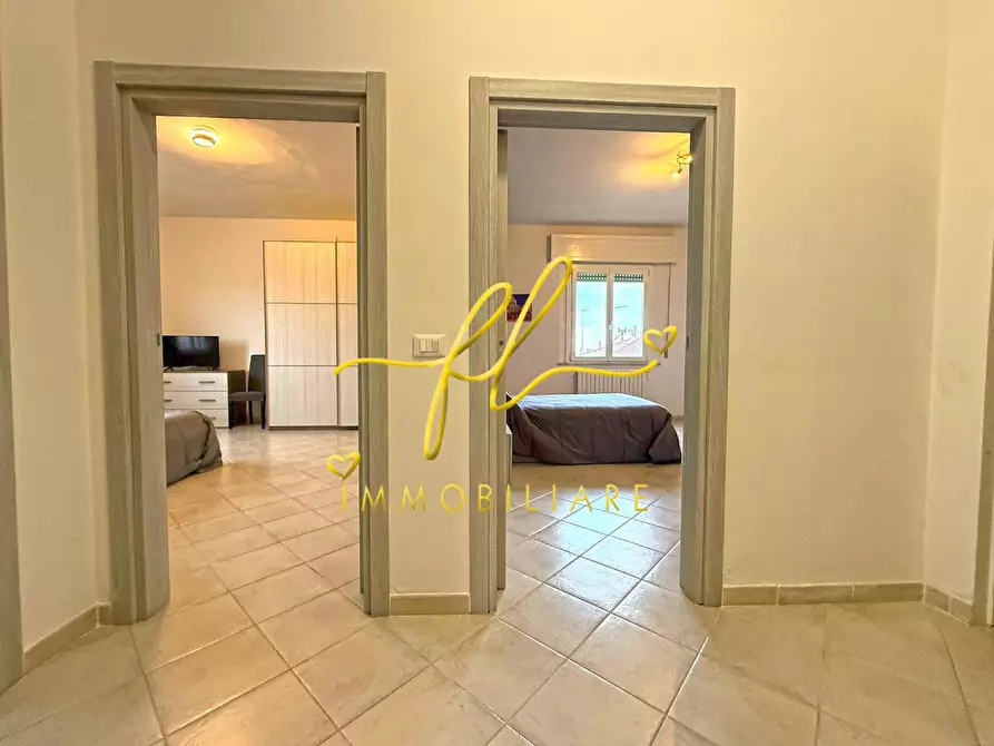 Immagine 12 di Appartamento in vendita  a Cecina