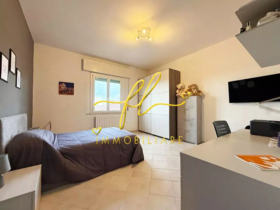 Immagine 24 di Appartamento in vendita  a Cecina