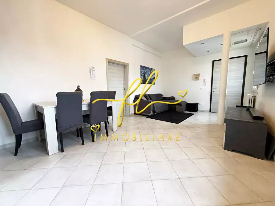 Immagine 5 di Appartamento in vendita  a Cecina