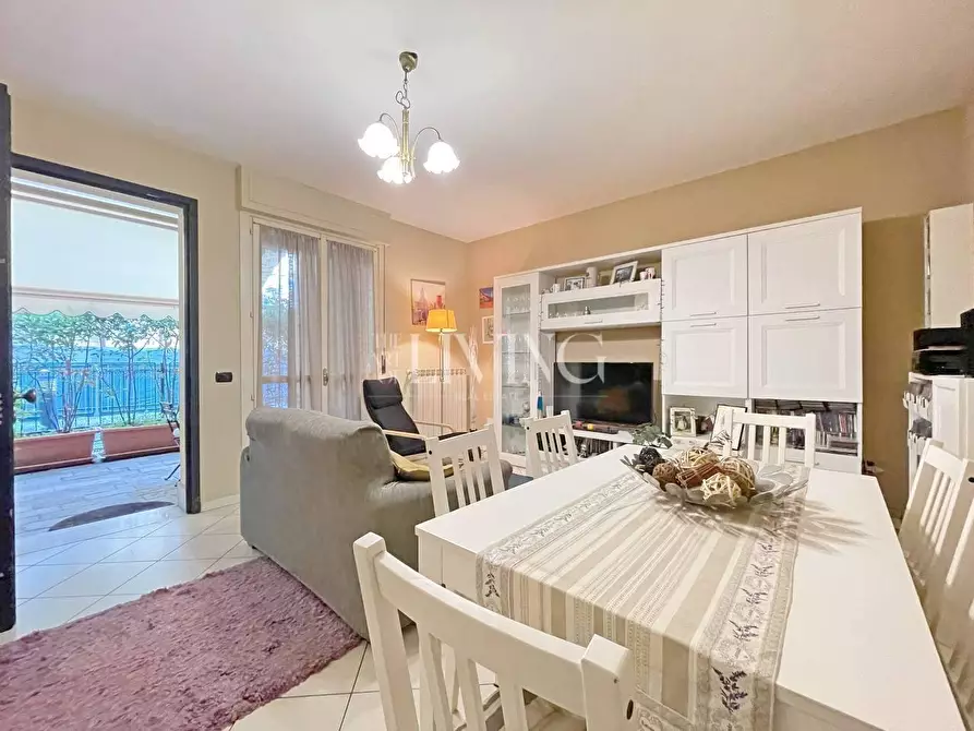 Immagine 4 di Appartamento in vendita  a Lucca