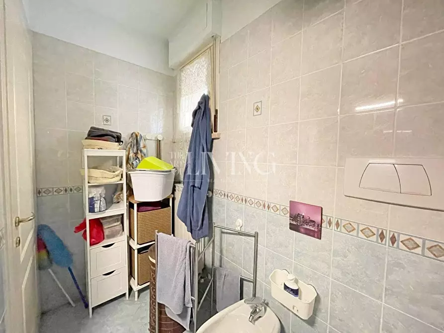 Immagine 18 di Appartamento in vendita  a Lucca