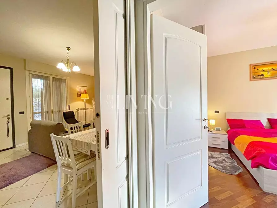 Immagine 14 di Appartamento in vendita  a Lucca