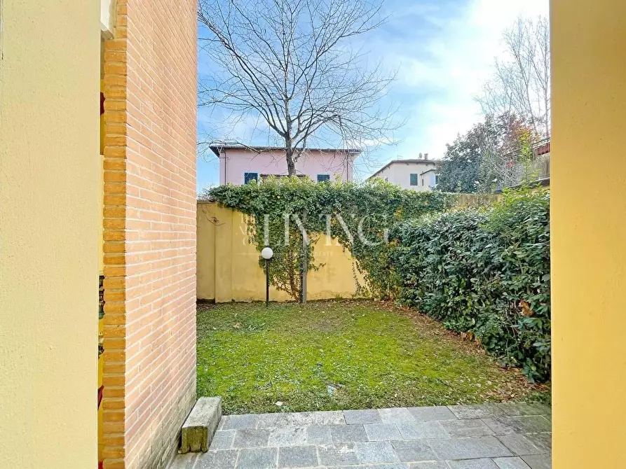 Immagine 23 di Appartamento in vendita  a Lucca