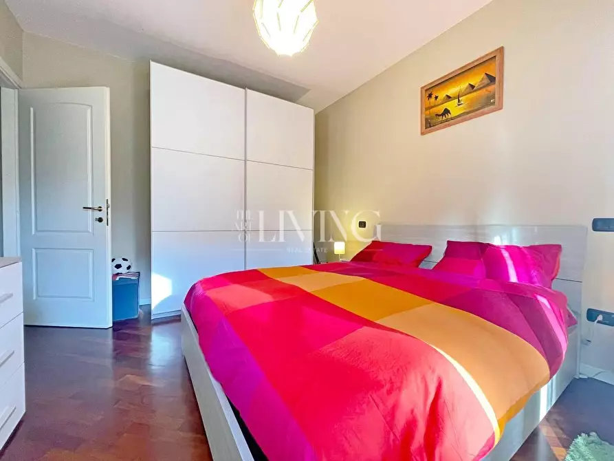 Immagine 12 di Appartamento in vendita  a Lucca