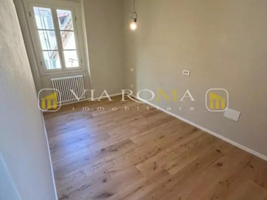 Immagine 9 di Appartamento in vendita  a Lucca