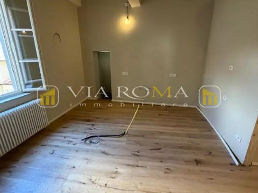 Immagine 6 di Appartamento in vendita  a Lucca