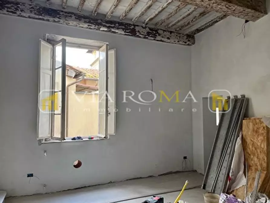 Immagine 17 di Appartamento in vendita  a Lucca