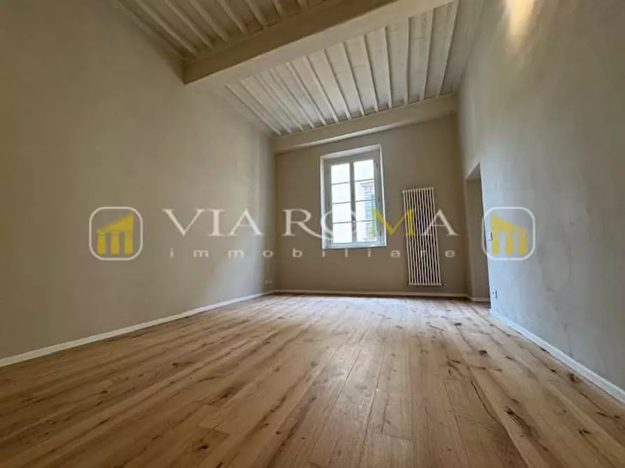 Immagine 26 di Appartamento in vendita  a Lucca