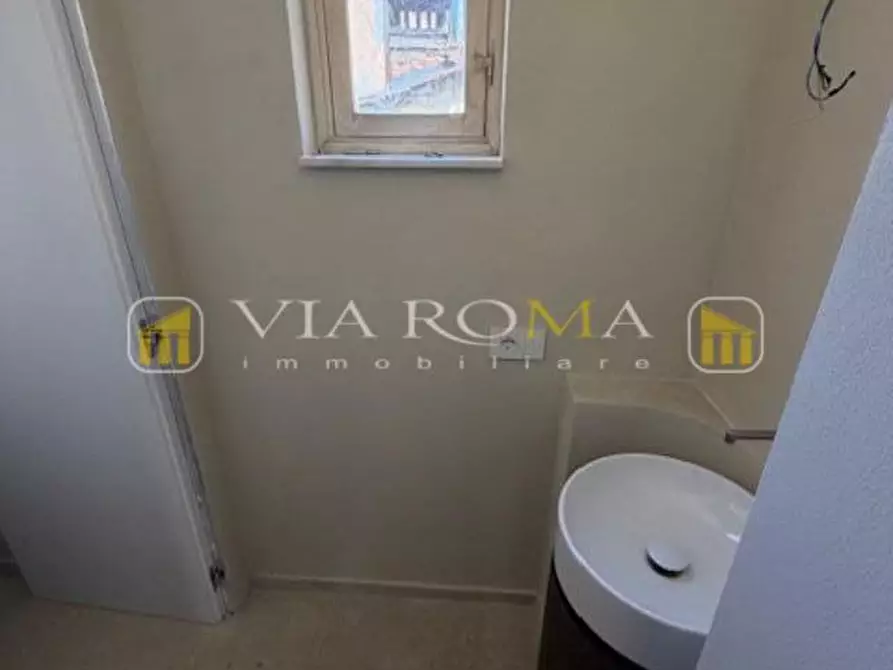 Immagine 18 di Appartamento in vendita  a Lucca