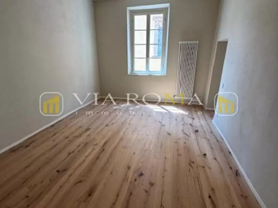 Immagine 12 di Appartamento in vendita  a Lucca