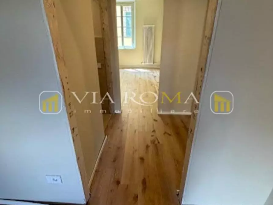 Immagine 10 di Appartamento in vendita  a Lucca