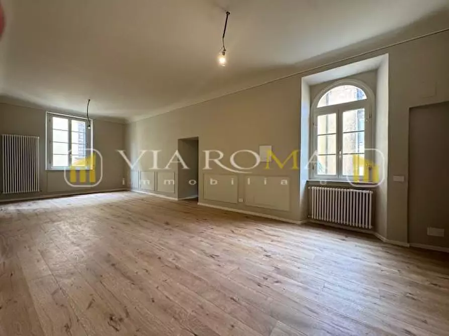 Immagine 2 di Appartamento in vendita  a Lucca