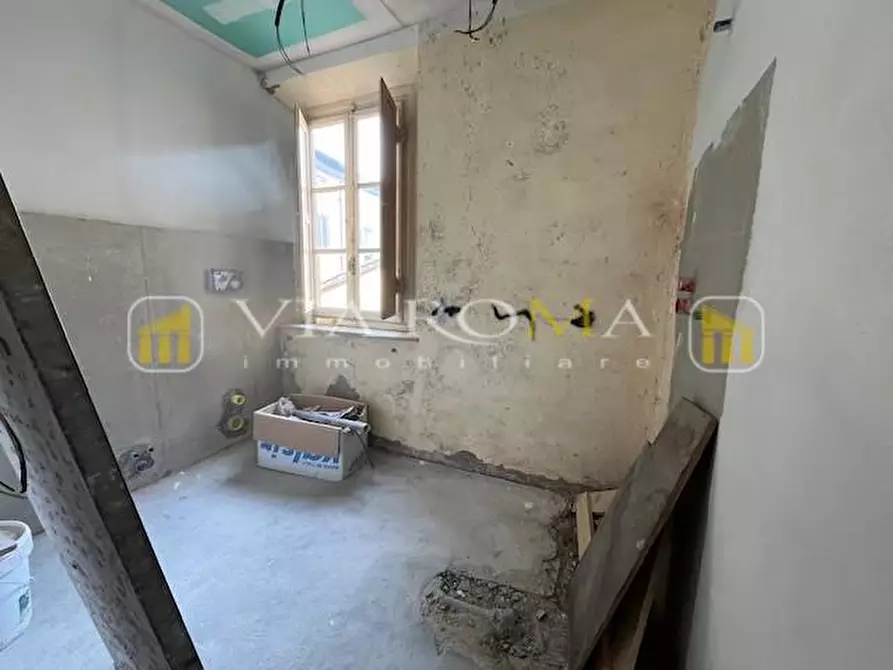 Immagine 14 di Appartamento in vendita  a Lucca