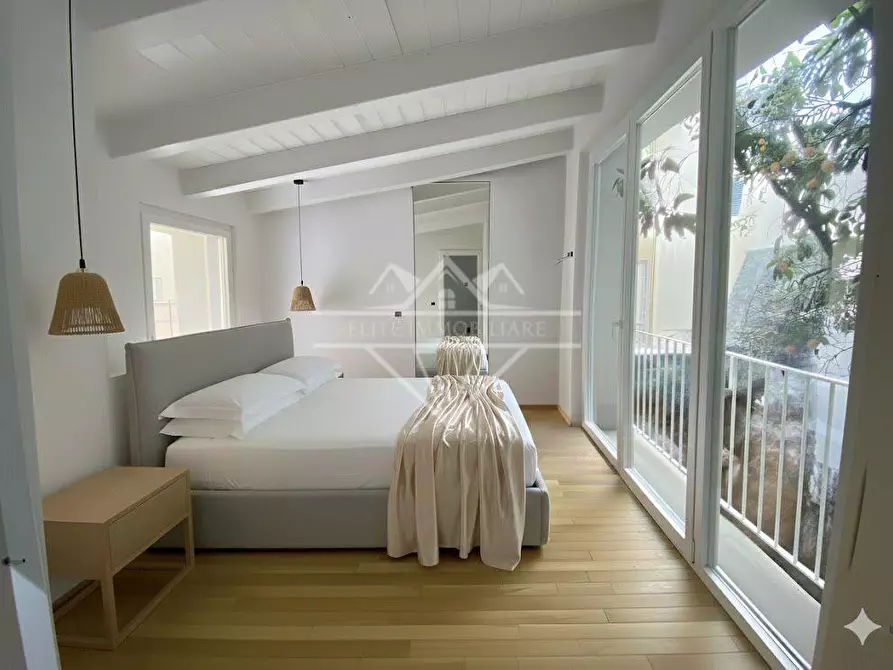 Immagine 21 di Terratetto in vendita  a Sarzana