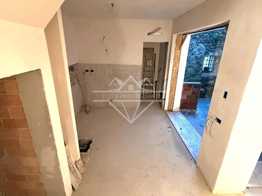 Immagine 11 di Terratetto in vendita  a Sarzana