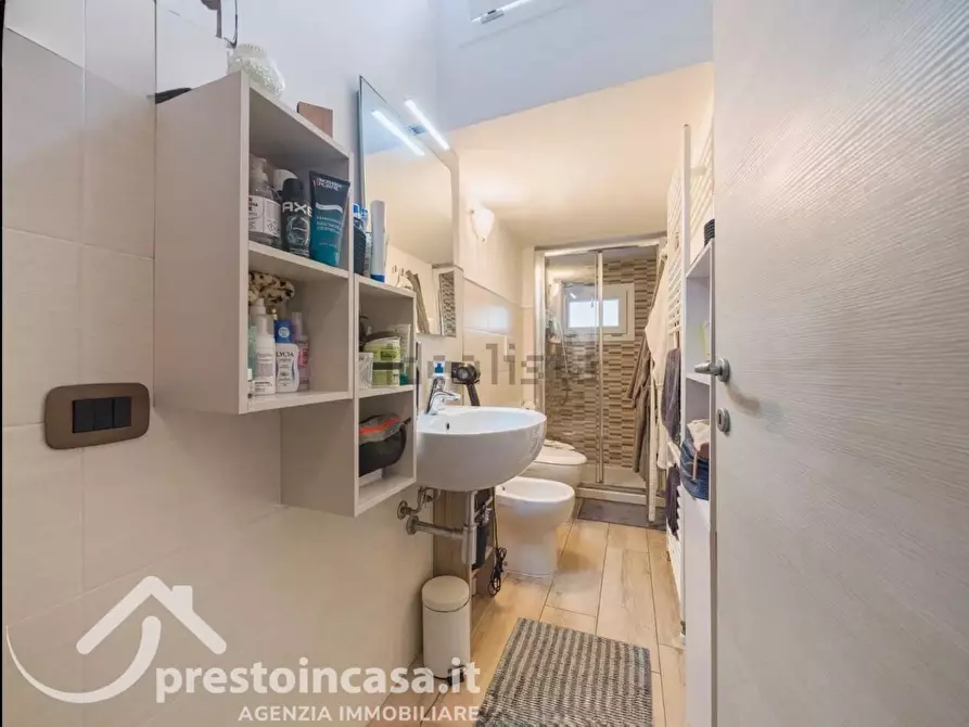 Immagine 17 di Appartamento in vendita  a Viareggio