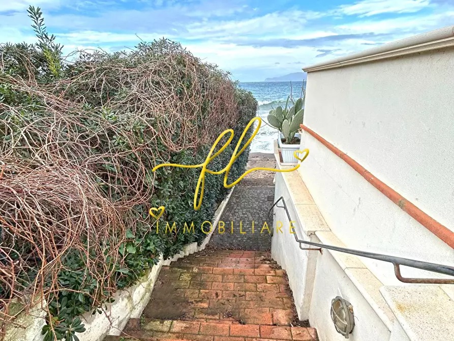 Immagine 18 di Appartamento in vendita  a Capoliveri