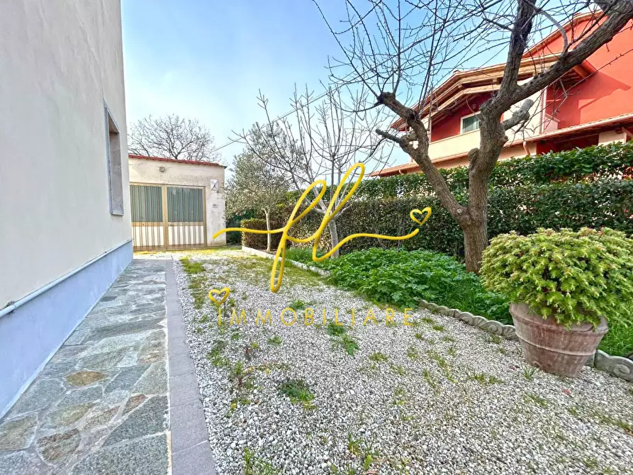 Immagine 14 di Casa bifamiliare in vendita  a Orciano Pisano