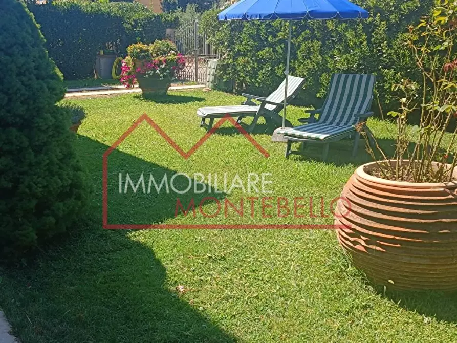 Immagine 24 di Casa bifamiliare in vendita  a Viareggio