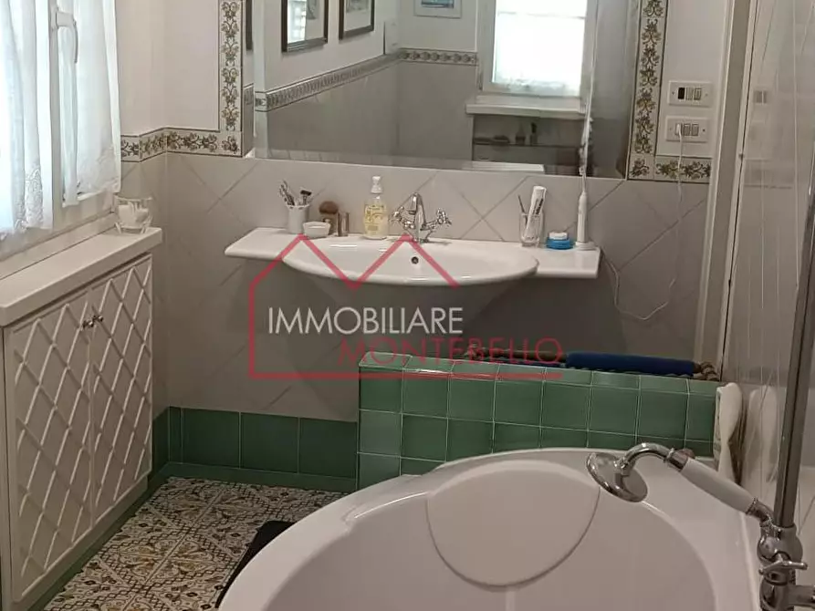 Immagine 8 di Casa bifamiliare in vendita  a Viareggio