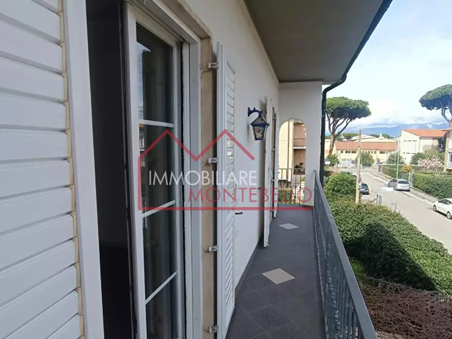 Immagine 26 di Casa bifamiliare in vendita  a Viareggio