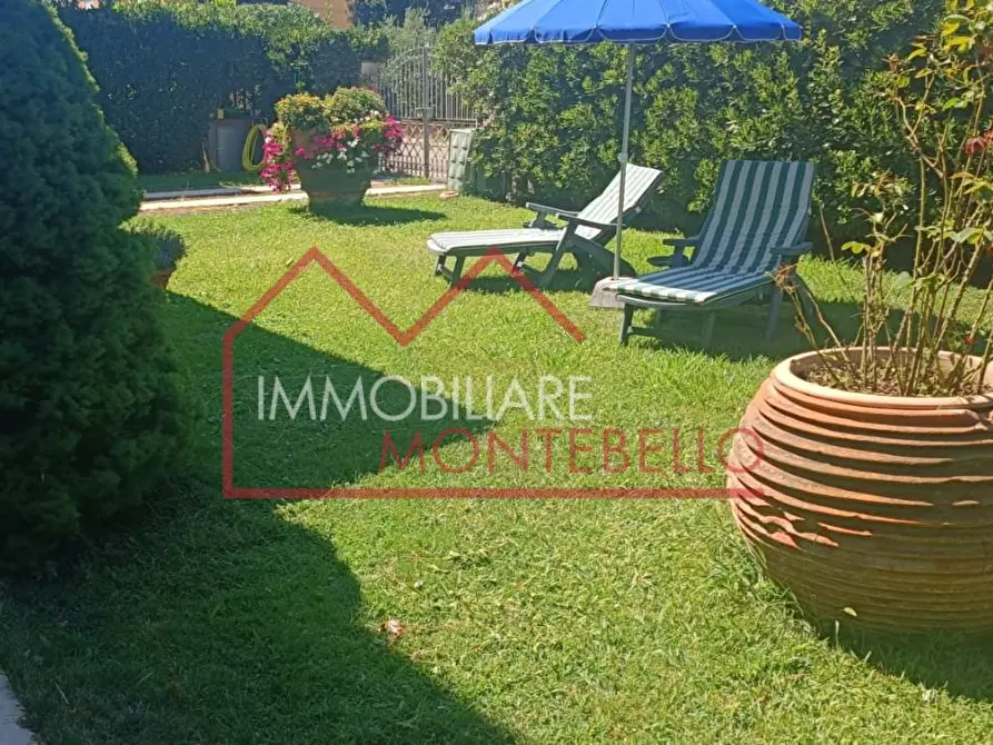 Immagine 15 di Casa bifamiliare in vendita  a Viareggio