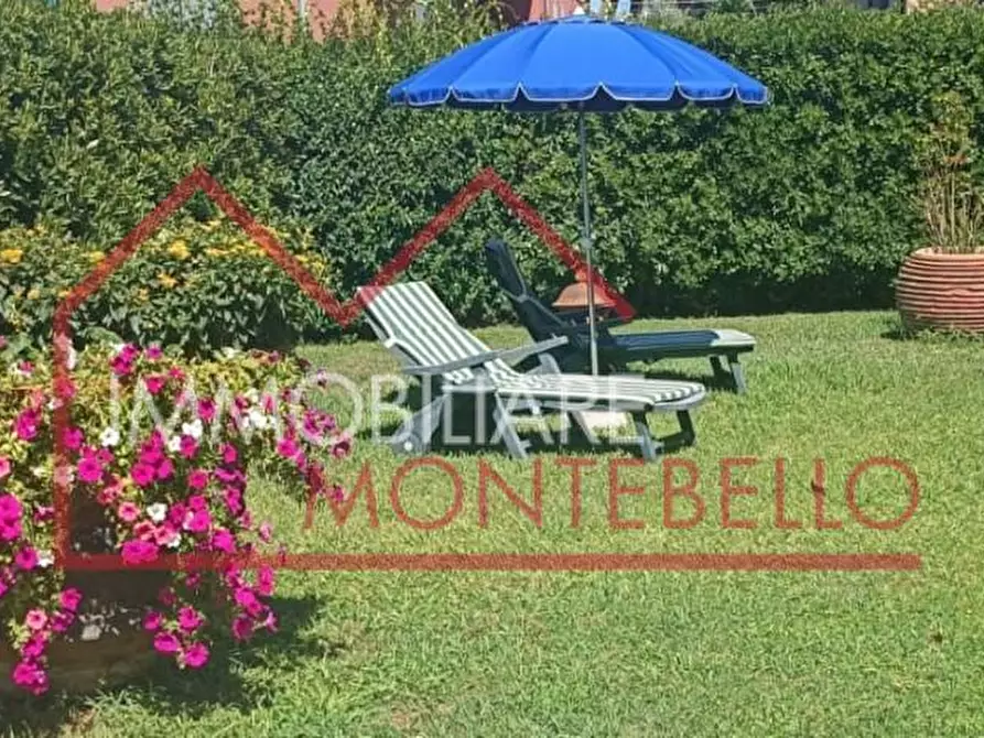 Immagine 6 di Casa bifamiliare in vendita  a Viareggio