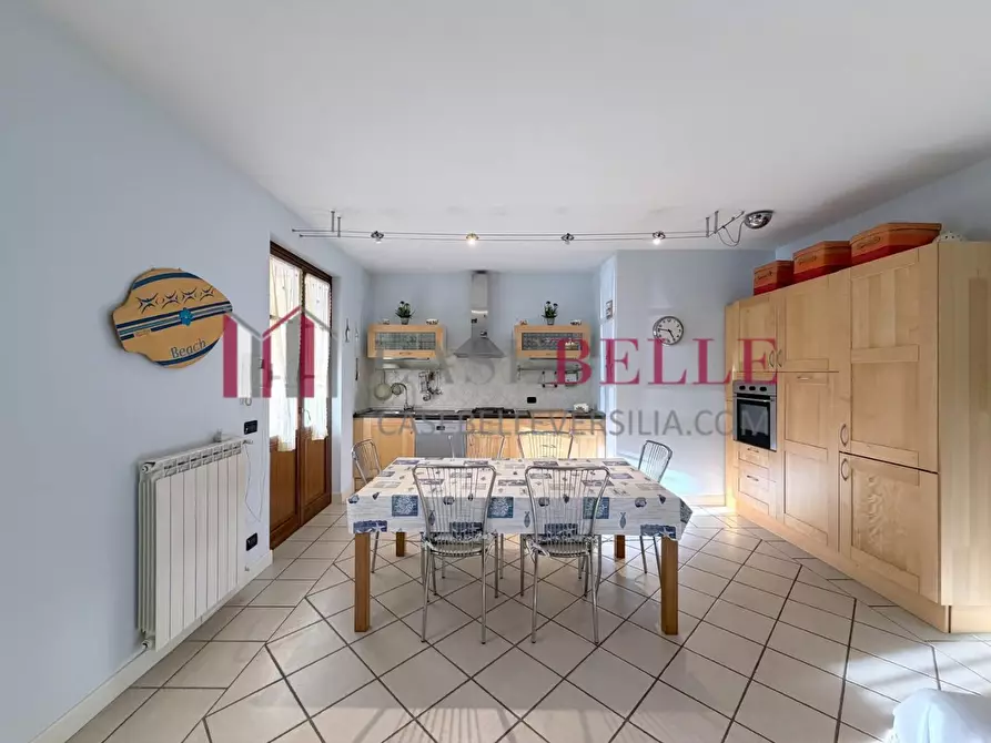 Immagine 2 di Appartamento in affitto  a Camaiore