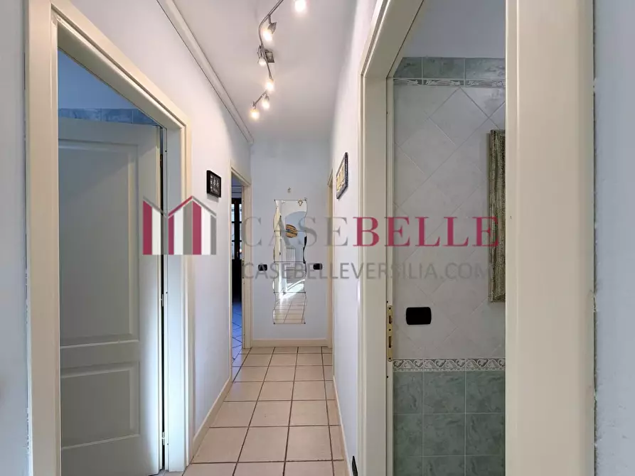 Immagine 9 di Appartamento in affitto  a Camaiore