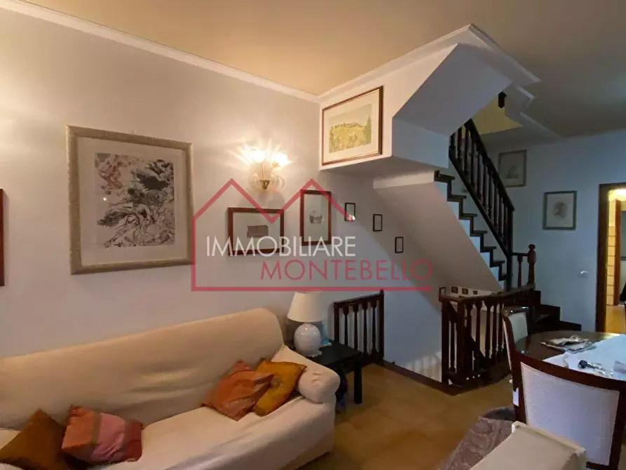 Immagine 1 di Villetta a schiera in vendita  a Viareggio