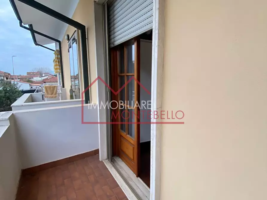 Immagine 17 di Villetta a schiera in vendita  a Viareggio