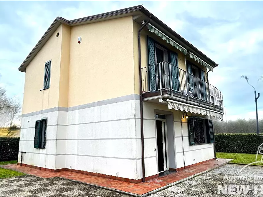 Immagine 1 di Casa indipendente in vendita  a San Giuliano Terme