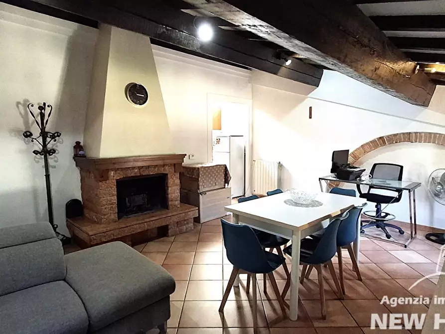 Immagine 2 di Appartamento in vendita  a Cascina