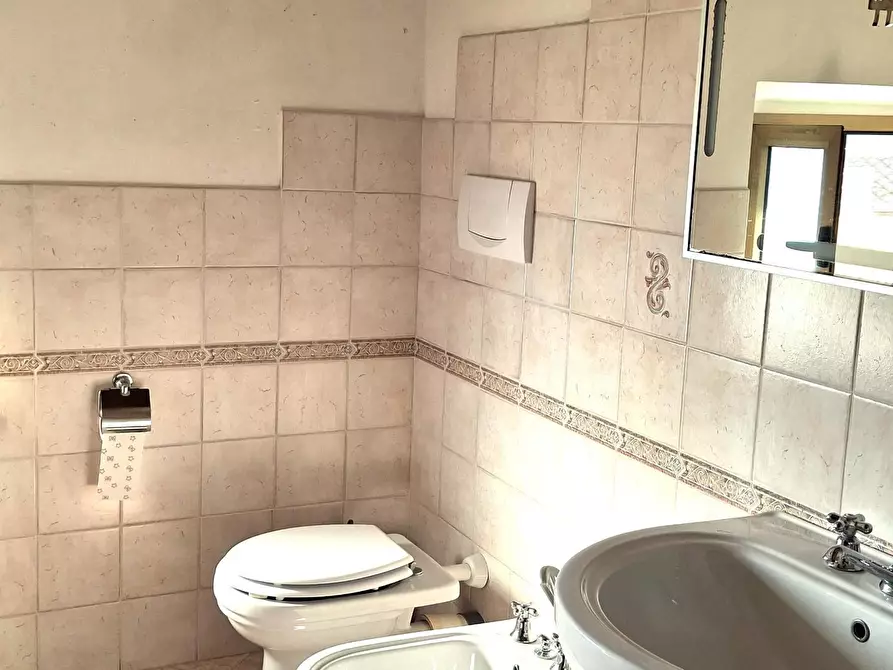 Immagine 8 di Appartamento in vendita  a Cascina