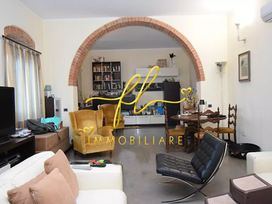 Immagine 8 di Appartamento in vendita  a Livorno