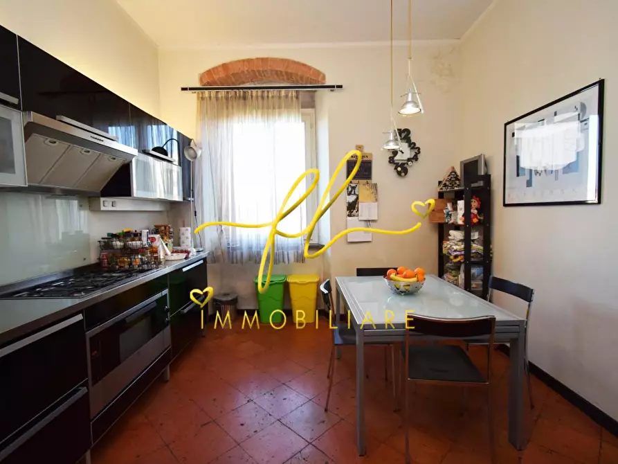 Immagine 13 di Appartamento in vendita  a Livorno