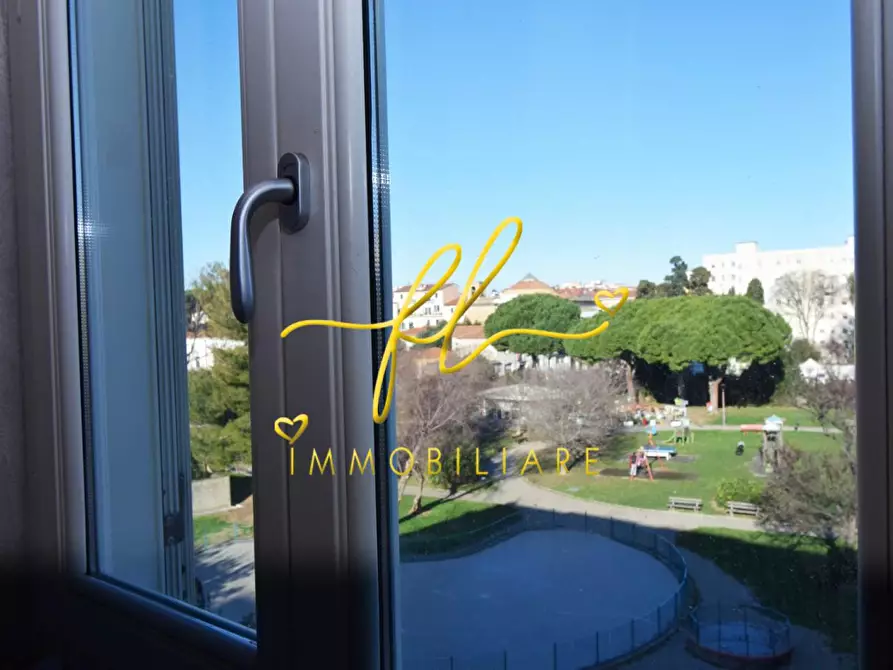 Immagine 22 di Appartamento in vendita  a Livorno