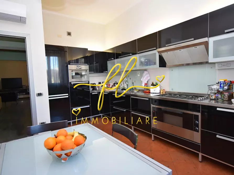 Immagine 14 di Appartamento in vendita  a Livorno