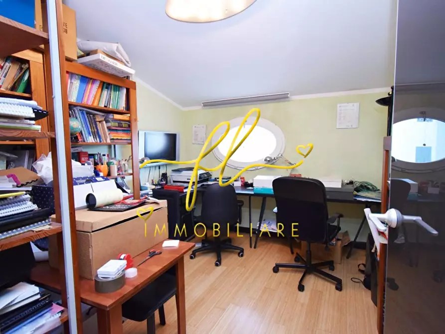 Immagine 36 di Appartamento in vendita  a Livorno