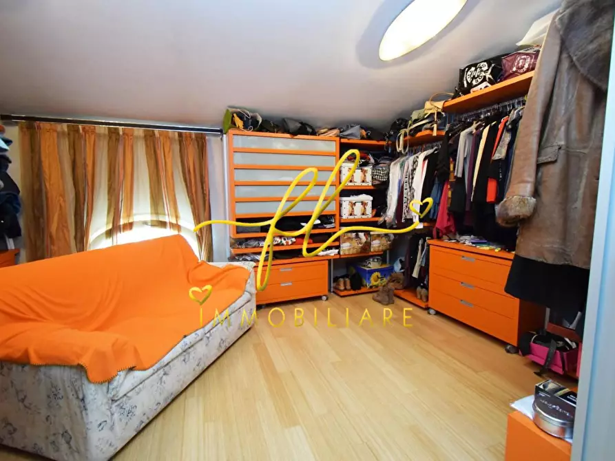 Immagine 35 di Appartamento in vendita  a Livorno