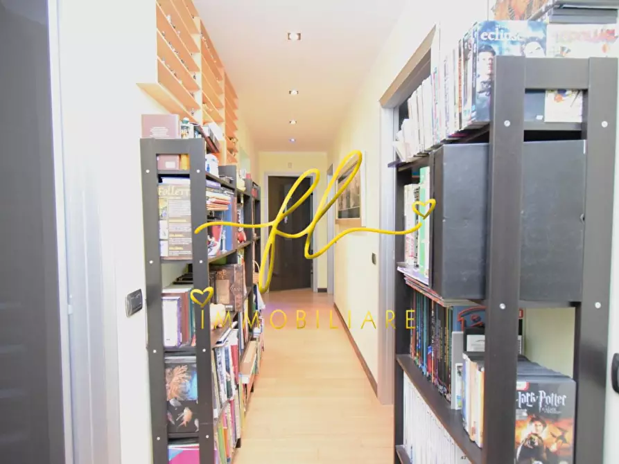 Immagine 24 di Appartamento in vendita  a Livorno