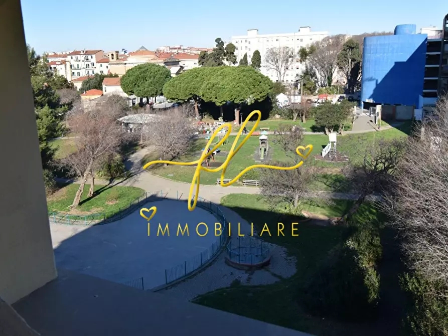 Immagine 54 di Appartamento in vendita  a Livorno