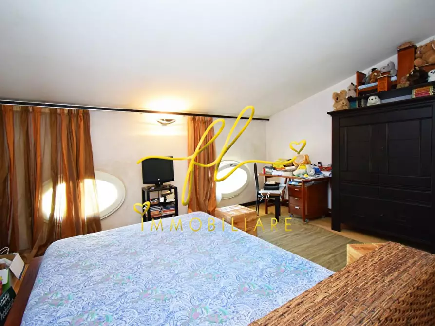 Immagine 30 di Appartamento in vendita  a Livorno