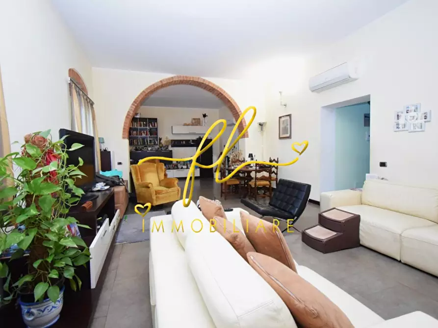 Immagine 7 di Appartamento in vendita  a Livorno