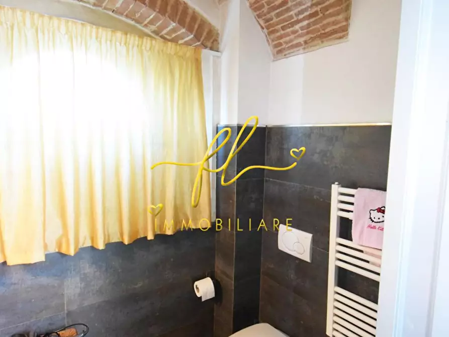 Immagine 39 di Appartamento in vendita  a Livorno