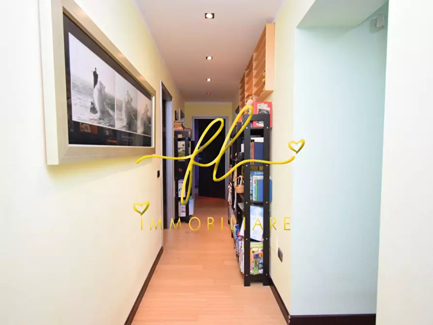 Immagine 23 di Appartamento in vendita  a Livorno